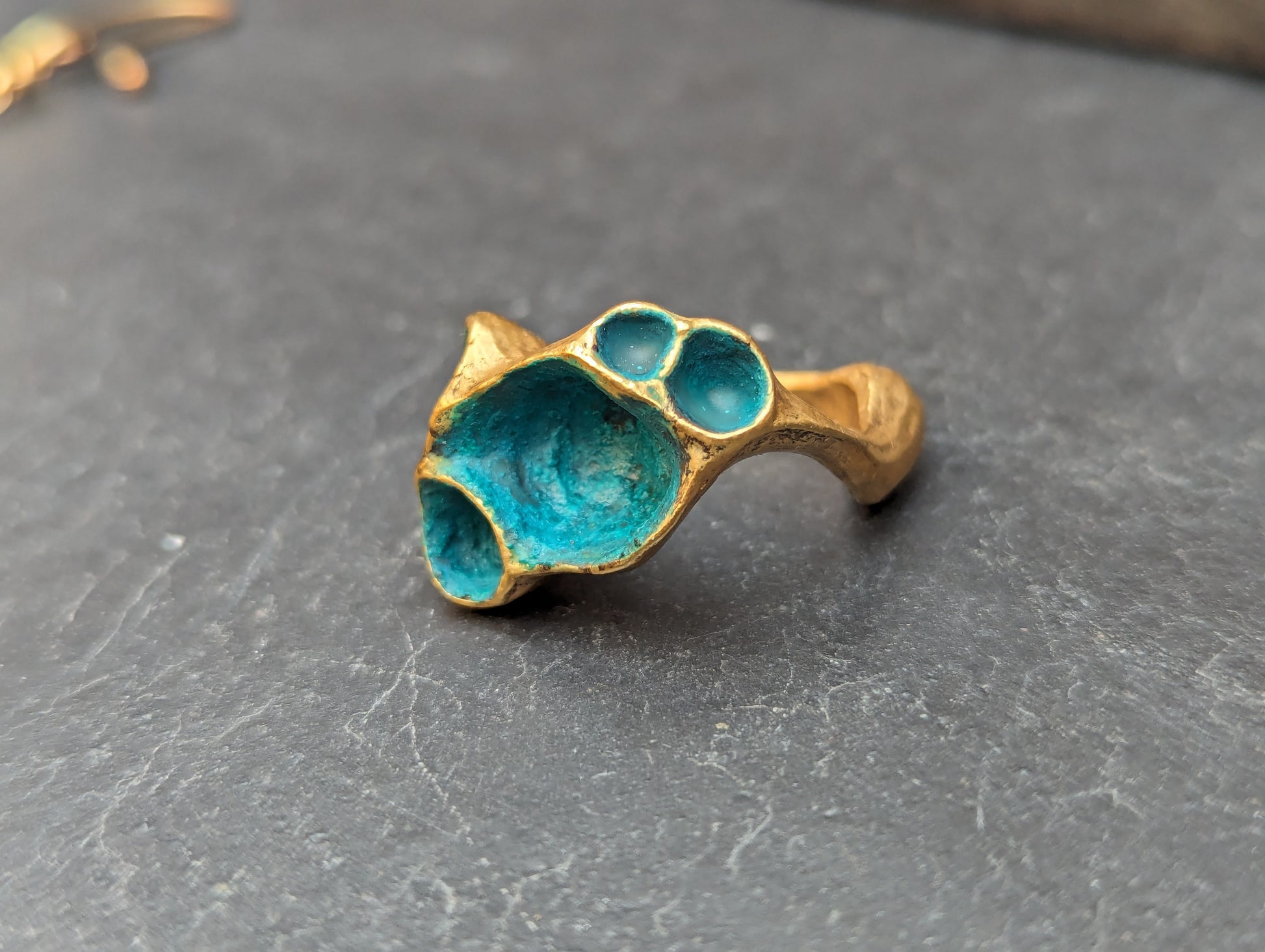 'Artefact' Statement ring in gold.-Beca Beeby