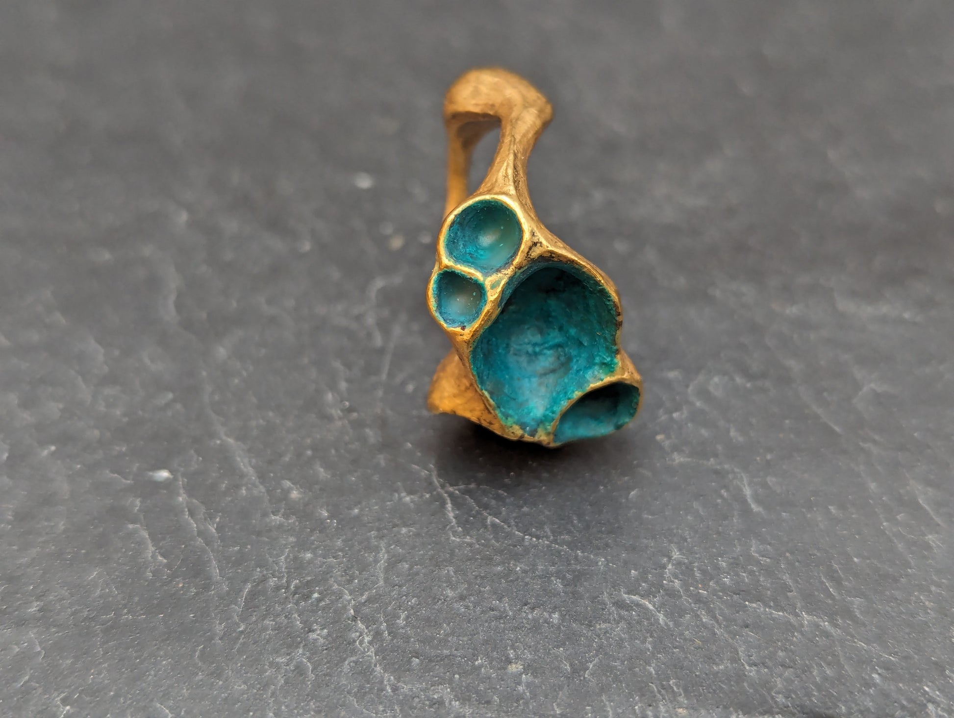'Artefact' Statement ring in gold.-Beca Beeby