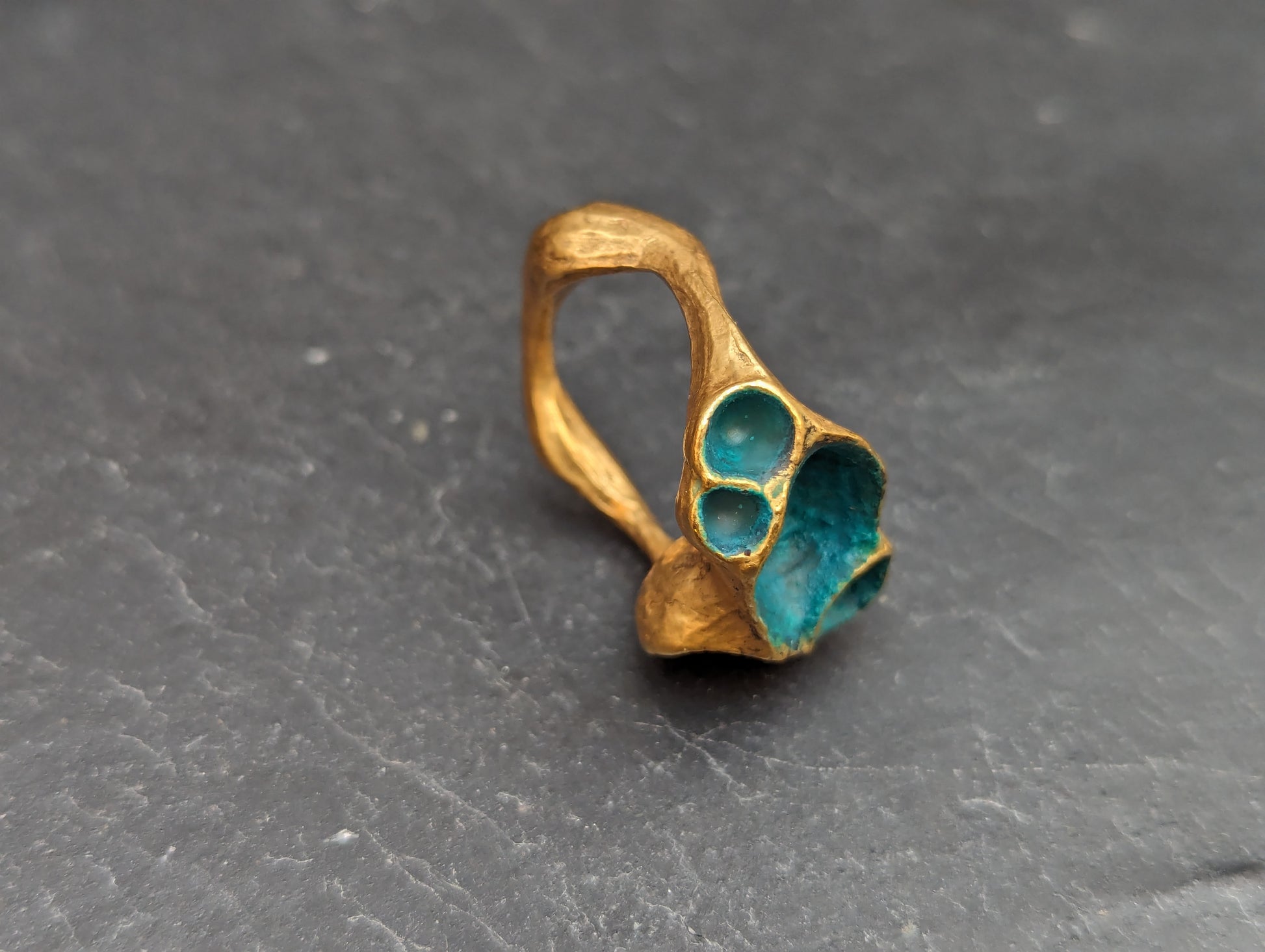 'Artefact' Statement ring in gold.-Beca Beeby