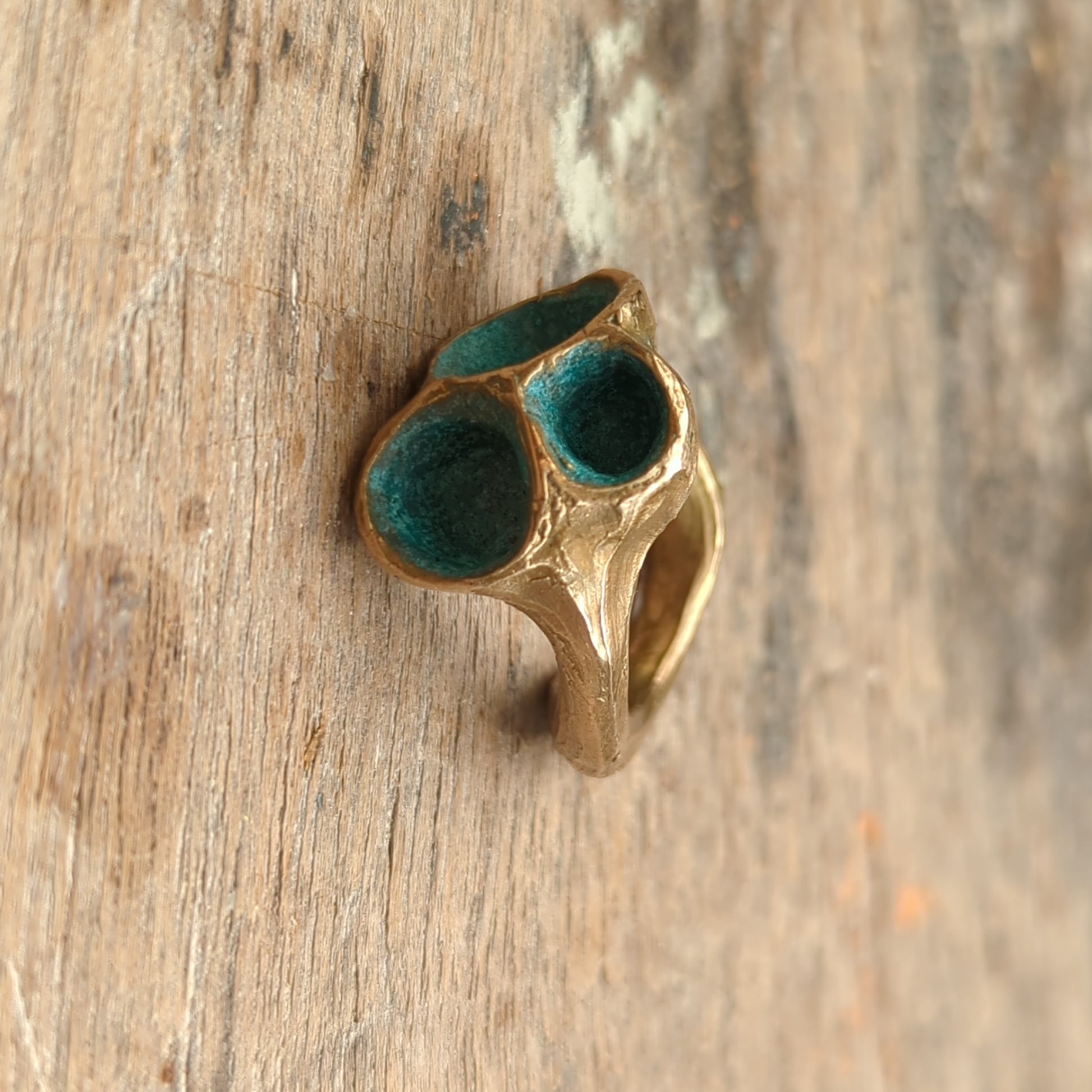 'Artefact' Statement ring Bronze with Turquoise patina. 7.-Beca Beeby